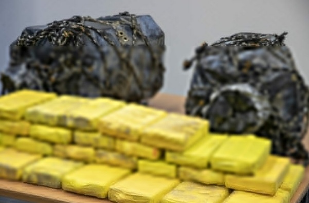 外媒:为销毁毒品,秘鲁将可卡因制成混凝土块废弃处理 外媒:为销毁毒品,秘鲁将可卡因制成混凝土块废弃处理