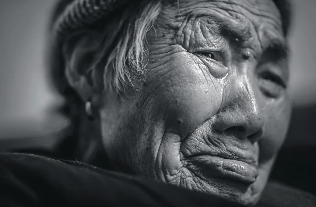 痛心！灯，又灭了一盏……