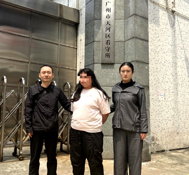 女子猜中支付宝口令，领走别人1万元红包……