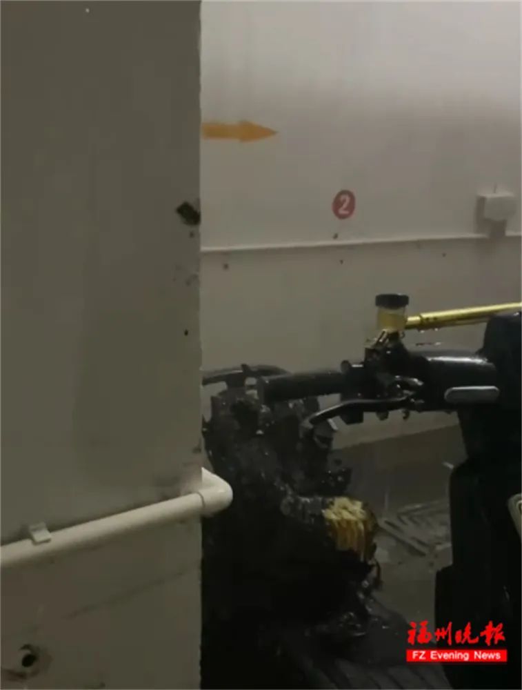 突发！电动车凌晨起火！事发福州一小区
