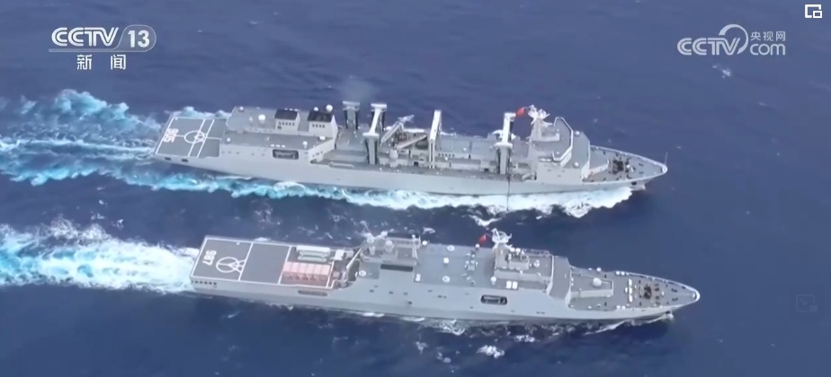 命运与共护和平 人民海军建功海洋 与正义同行、传递友谊 命运与共护和平 人民海军建功海洋 与正义同行、传递友谊