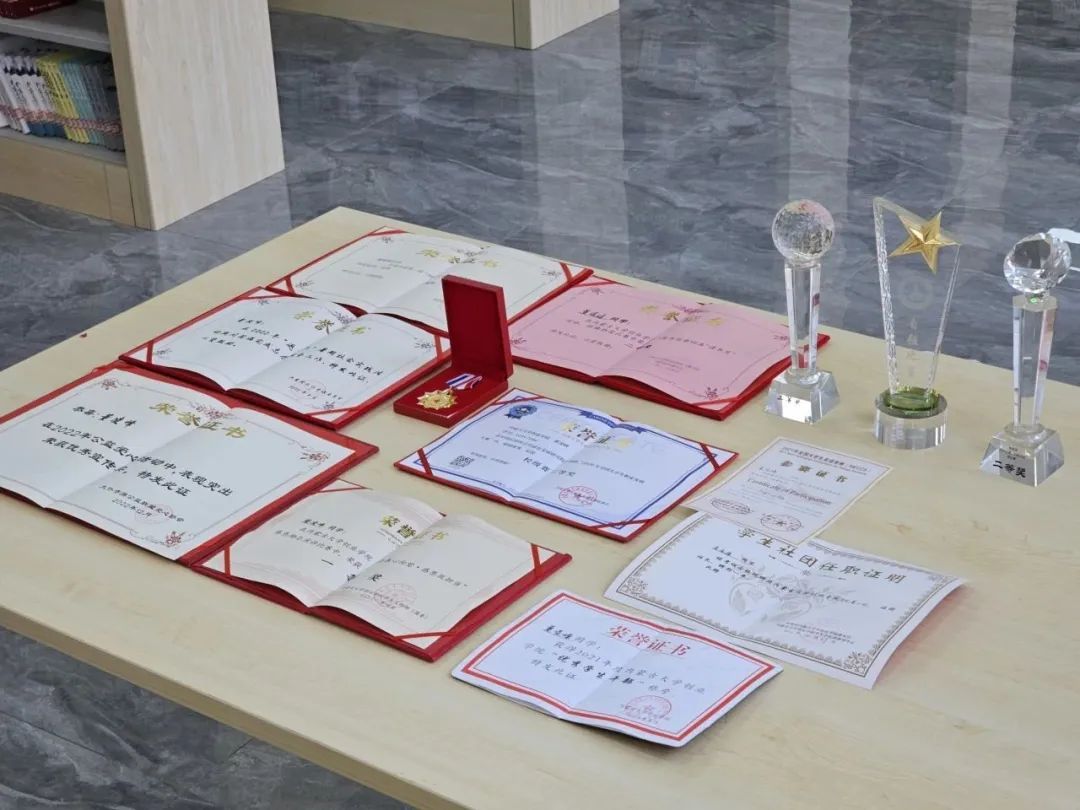 超国家线100多分!脑瘫大学生考研上岸 超国家线100多分!脑瘫大学生考研上岸