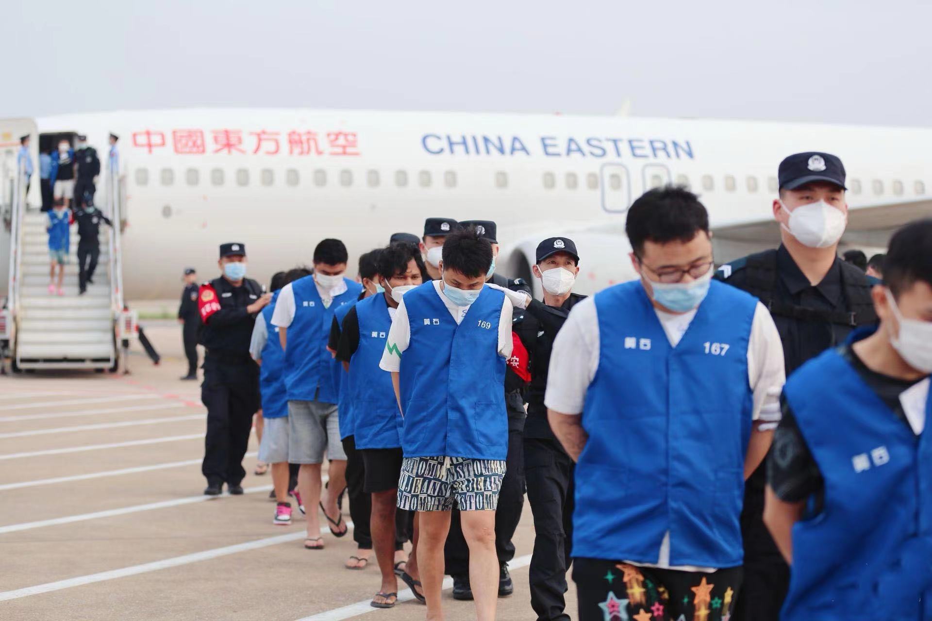 680余名涉赌诈嫌疑人全部被押解回国！