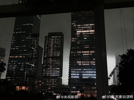 深圳多区升级暴雨红色预警