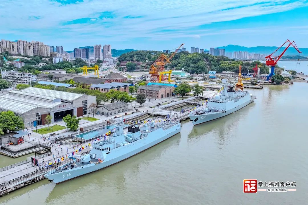 亮“舰”!一起来看“福建籍”舰队→ 亮“舰”!一起来看“福建籍”舰队→