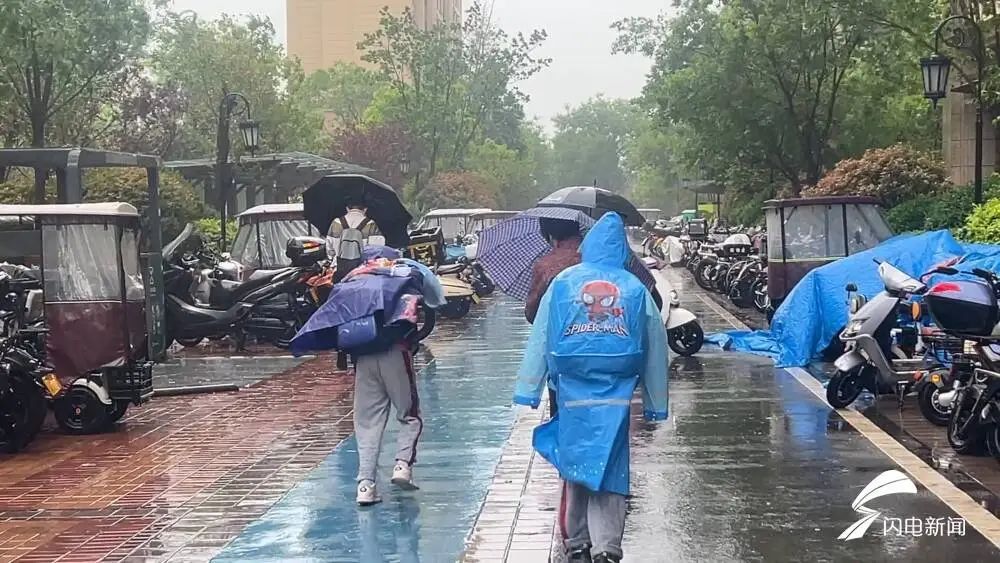 10级雷雨大风！山东9市出现强对流天气！东营等地局部仍有大雨
