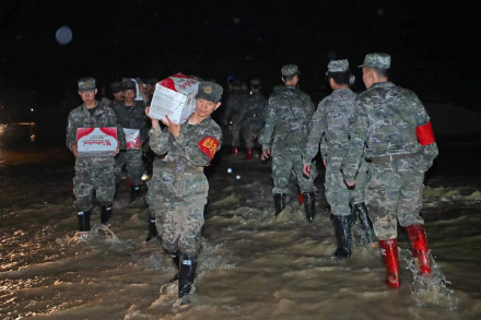 直击广东韶关暴雨抢险救援一线