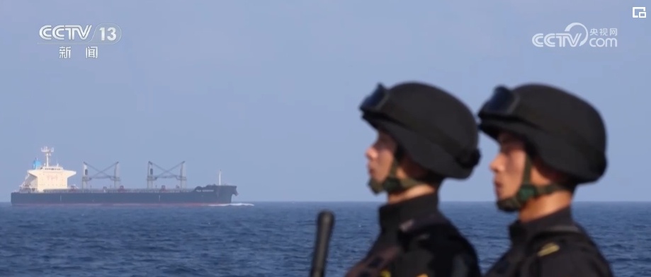 命运与共护和平 人民海军建功海洋 与正义同行、传递友谊 命运与共护和平 人民海军建功海洋 与正义同行、传递友谊