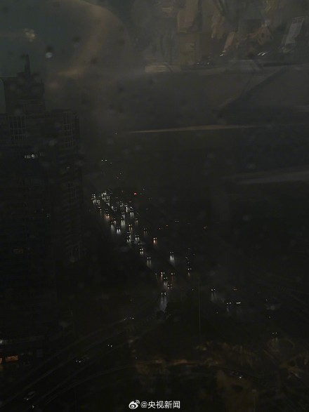 注意安全!深圳多区升级暴雨红色预警 注意安全!深圳多区升级暴雨红色预警