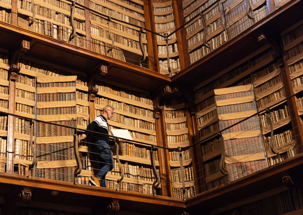 罗马：徜徉古老图书馆