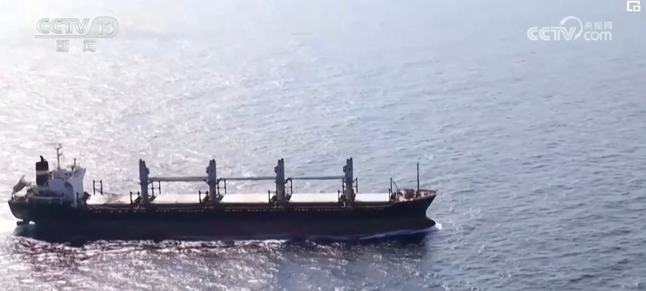 命运与共护和平 人民海军建功海洋 与正义同行、传递友谊 命运与共护和平 人民海军建功海洋 与正义同行、传递友谊