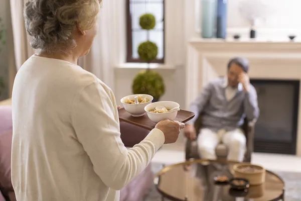 变老的表现，从吃饭开始