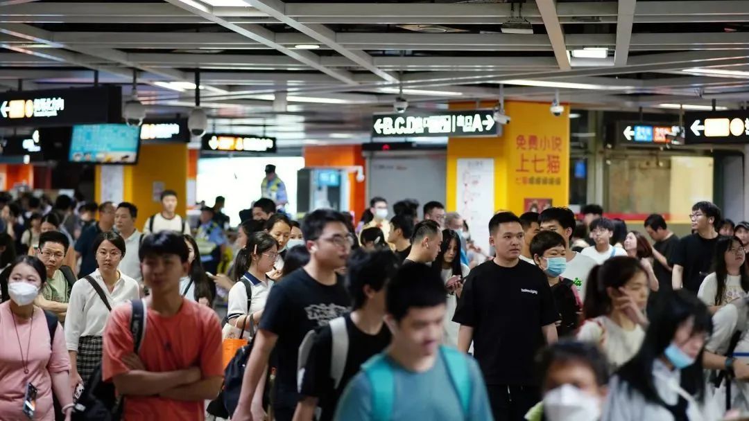 “五一”假期，广州地铁延迟收车→