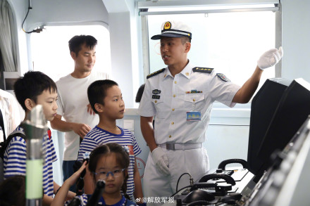 登舰！这场军营开放日实力“圈粉”
