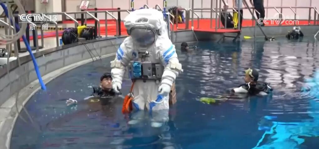 “80后”航天员李聪：挑战自我 期待首次太空旅程完美呈现