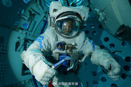 李广苏：向太空狂奔的“蜗牛” 文科生也能当航天员