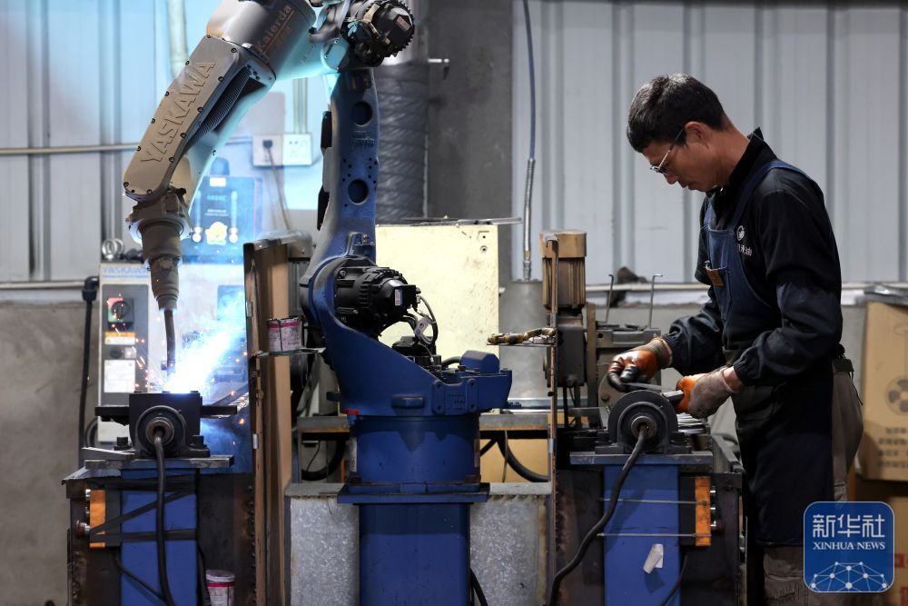 福建柘荣：小小剪刀闯世界