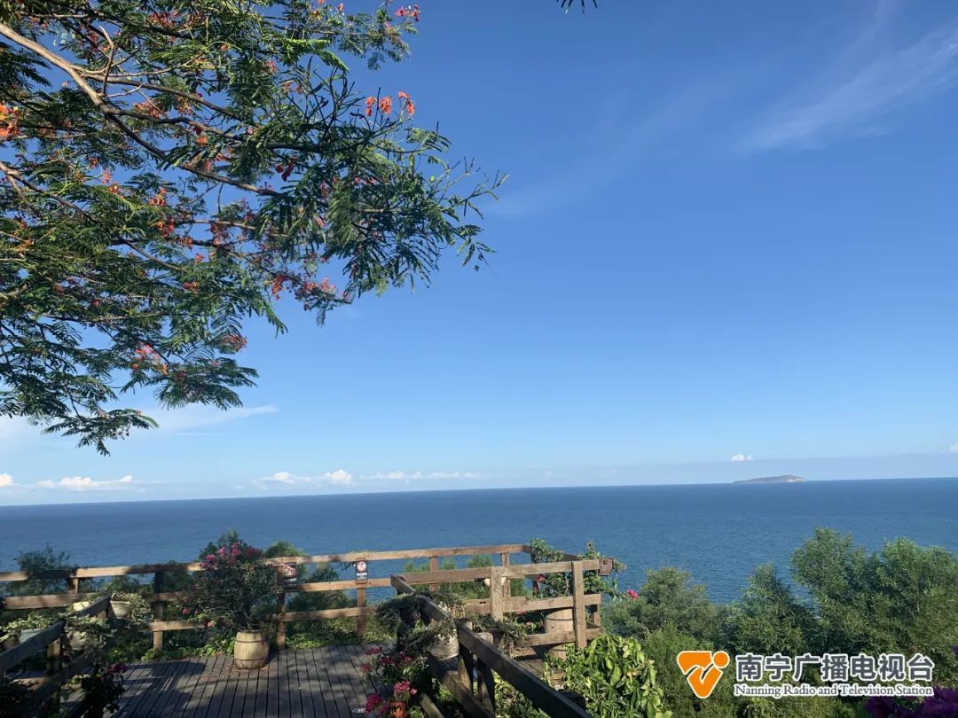 广西这片“玻璃海”唯美出圈，“五一”假期将增开上岛航班！