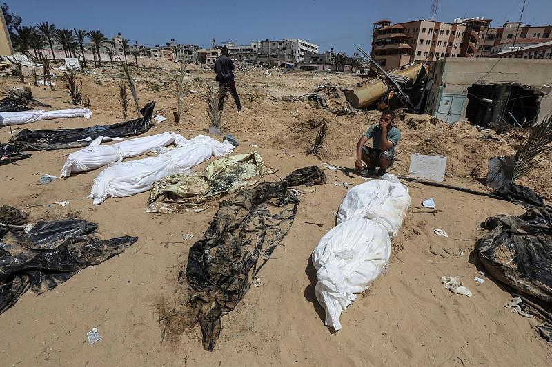 以军否认在加沙医院掩埋遗体 称在搜寻被扣押人员