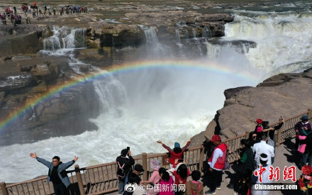 黄河壶口瀑布现清流飞瀑美景 黄河壶口瀑布现清流飞瀑美景