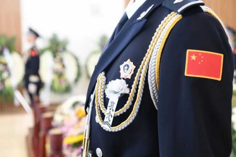 悲痛!天津一公安派出所所长因公牺牲 悲痛!天津一公安派出所所长因公牺牲