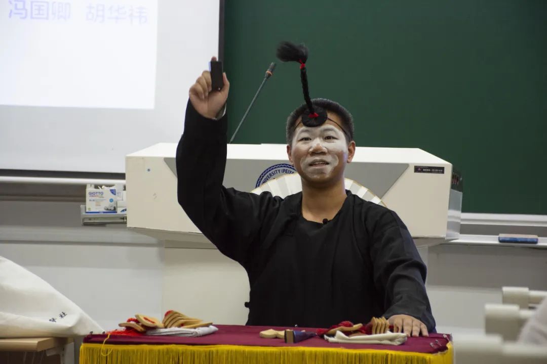 一本正经教“搞笑”?天津大学这门神仙课,e人有优势…… 一本正经教“搞笑”?天津大学这门神仙课,e人有优势……