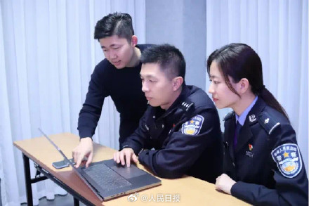 退役女兵开警务自媒体粉丝破百万