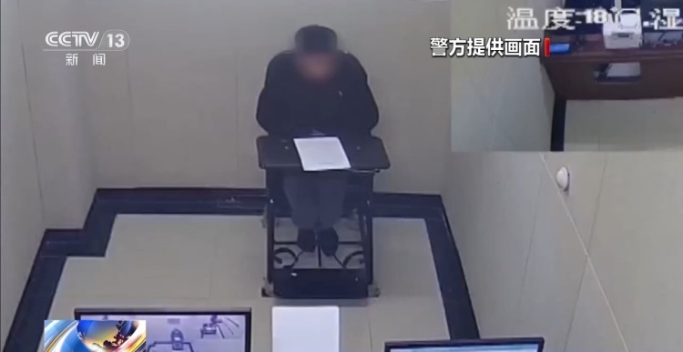 网红竟当众“喝尿”？警方：行拘！封号！