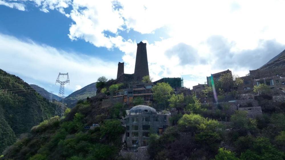 四川马尔康柯盘天街将于五一期间正式投入运营