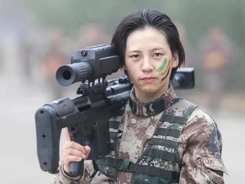 战士→硕士!00后“枪王”沈梦可考研上岸 战士→硕士!00后“枪王”沈梦可考研上岸