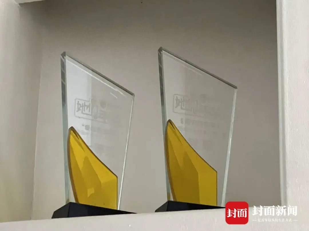 78岁“钢管舞奶奶”:肌肉在退化,但立志跳到80岁 78岁“钢管舞奶奶”:肌肉在退化,但立志跳到80岁