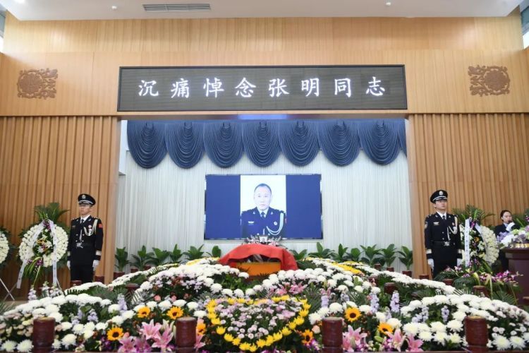 悲痛!天津一公安派出所所长因公牺牲 悲痛!天津一公安派出所所长因公牺牲