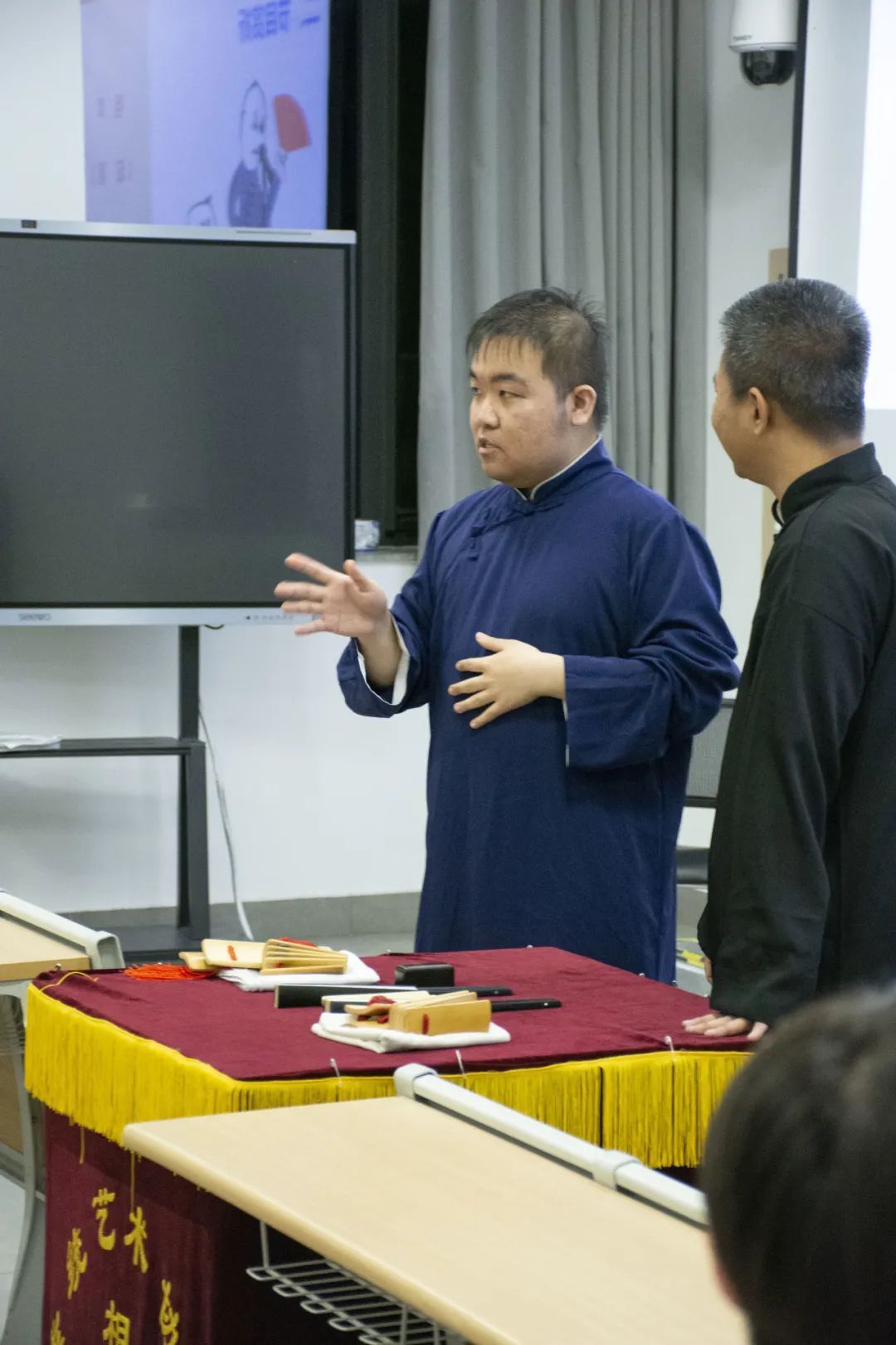 一本正经教“搞笑”?天津大学这门神仙课,e人有优势…… 一本正经教“搞笑”?天津大学这门神仙课,e人有优势……