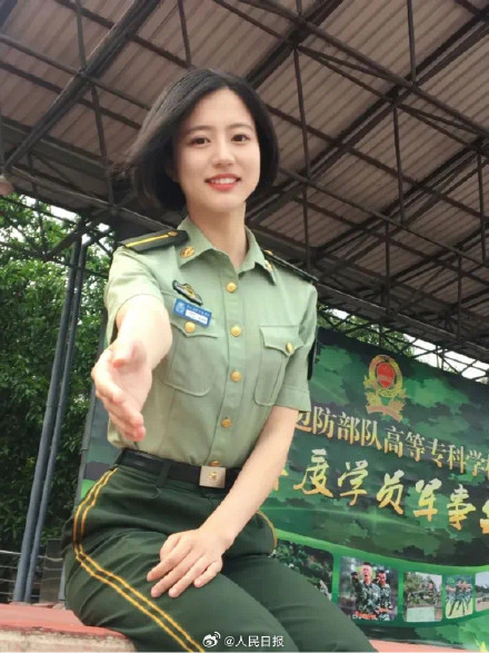 退役女兵开警务自媒体粉丝破百万