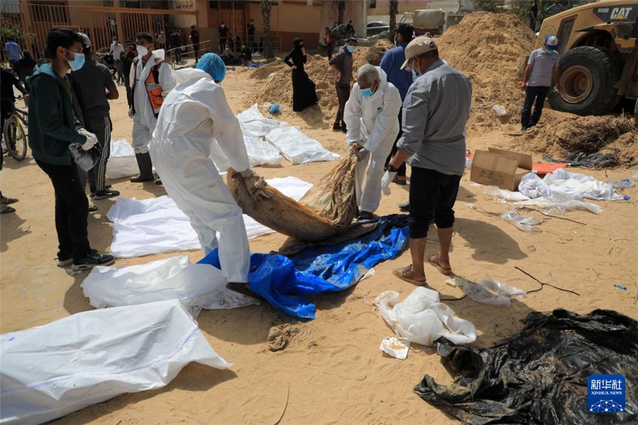 加沙地带一医院发现近300具尸体