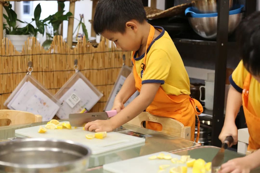 有这样的孩子，你几点回家吃饭？