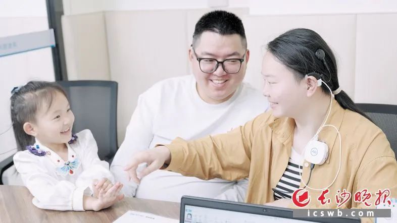 全网心疼的长沙“无声小吃摊”，有了最强后续！