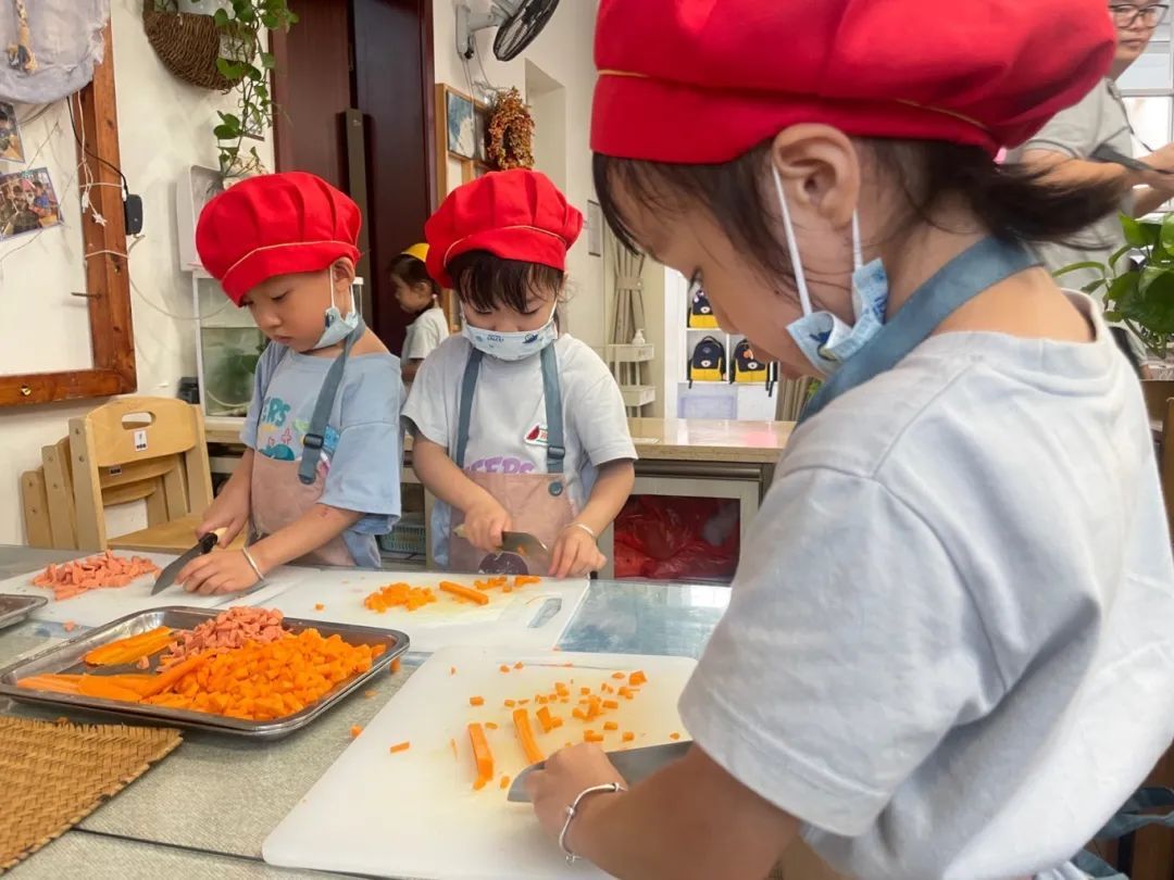 有这样的孩子，你几点回家吃饭？