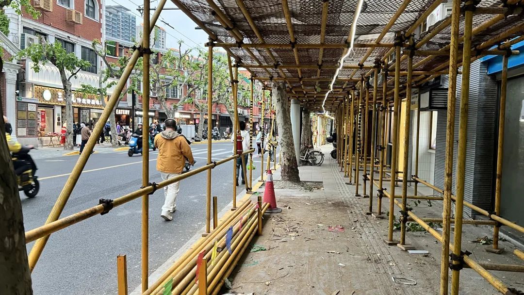 不到一年,上海市中心这条小马路三次被挖开施工……“拉链马路”投诉多,怎么回事? 不到一年,上海市中心这条小马路三次被挖开施工……“拉链马路”投诉多,怎么回事?