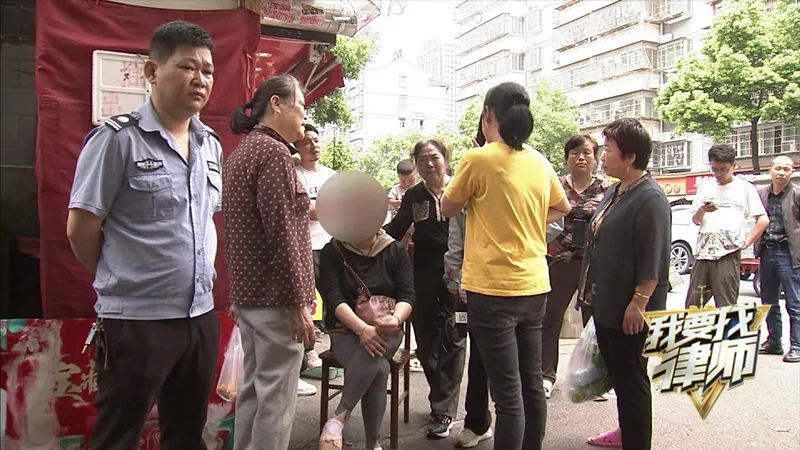 被房东的狗咬伤,男子挥刀将狗砍死!需要赔偿吗? 被房东的狗咬伤,男子挥刀将狗砍死!需要赔偿吗?