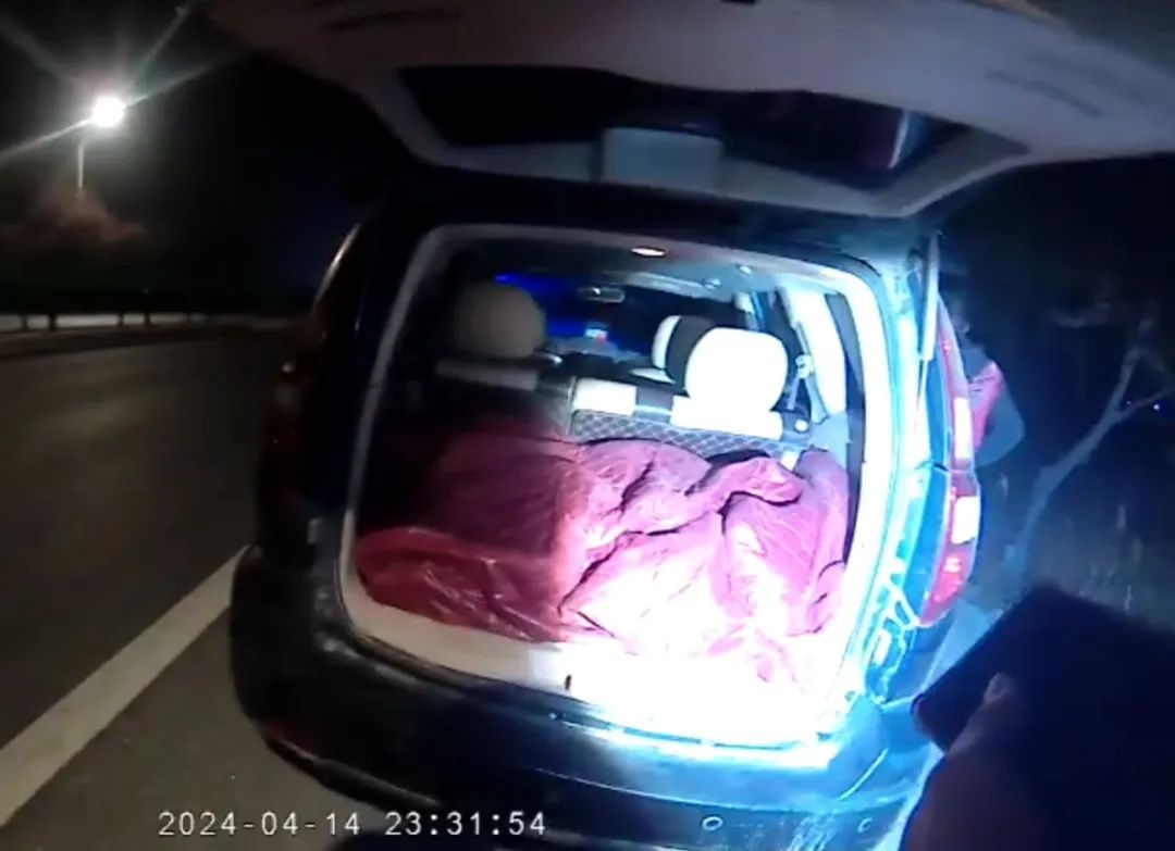 一辆套牌车,"套出"一伙江洋大盗