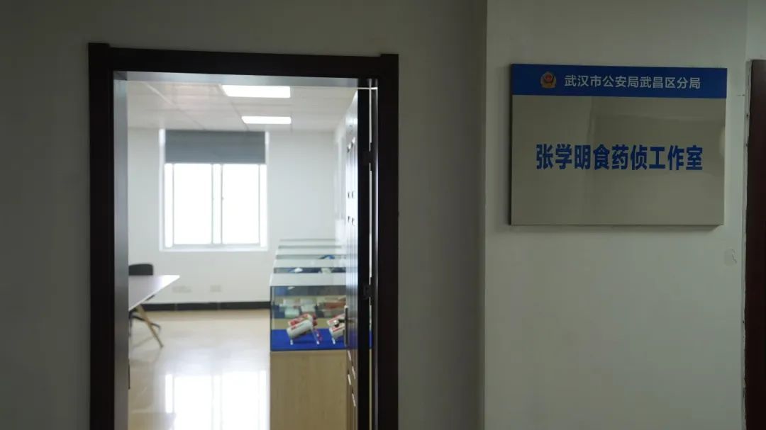 多看了垃圾袋一眼,一张揉皱的快递单锁定主犯 多看了垃圾袋一眼,一张揉皱的快递单锁定主犯