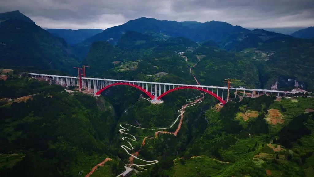 重庆中心城区→酉阳,将缩短约60分钟! 重庆中心城区→酉阳,将缩短约60分钟!