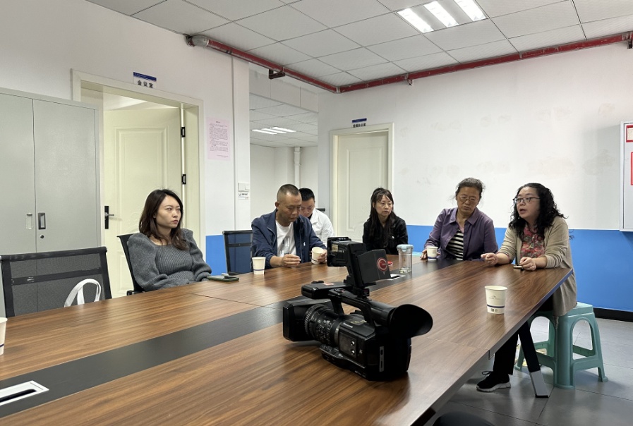 贵州一小区上演“抢位大战”，20多个车位被私装地锁！业主们吵翻……