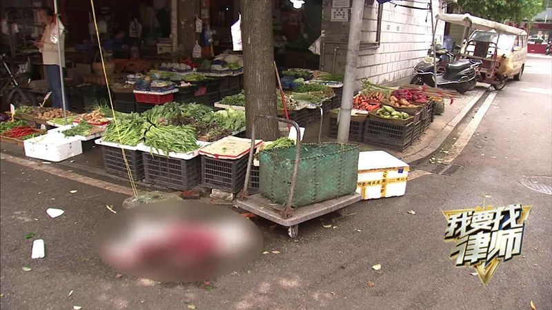 被房东的狗咬伤,男子挥刀将狗砍死!需要赔偿吗? 被房东的狗咬伤,男子挥刀将狗砍死!需要赔偿吗?