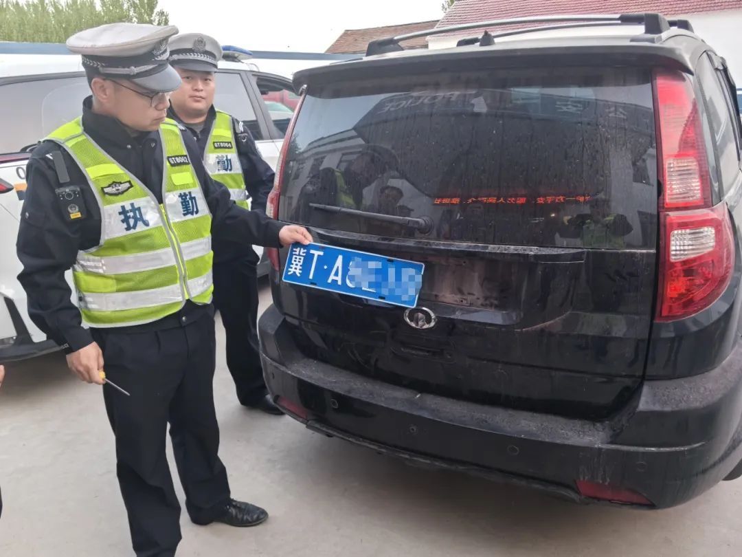 一辆套牌车,"套出"一伙江洋大盗