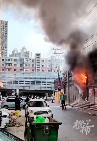 突发!大连一舞厅发生放火案,59岁嫌犯当场死亡,另有多人受伤 突发!大连一舞厅发生放火案,59岁嫌犯当场死亡,另有多人受伤