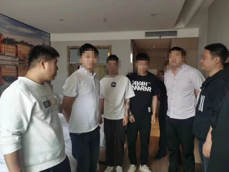 张某某等10人被抓!诈骗多名老奶奶! 张某某等10人被抓!诈骗多名老奶奶!