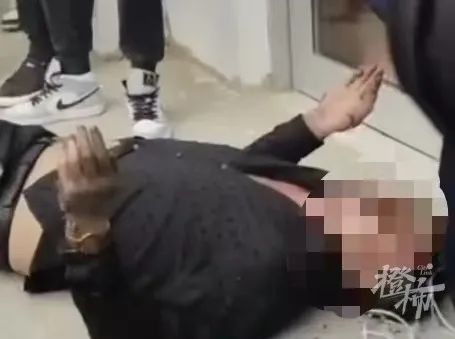 突发!大连一舞厅发生放火案,59岁嫌犯当场死亡,另有多人受伤 突发!大连一舞厅发生放火案,59岁嫌犯当场死亡,另有多人受伤