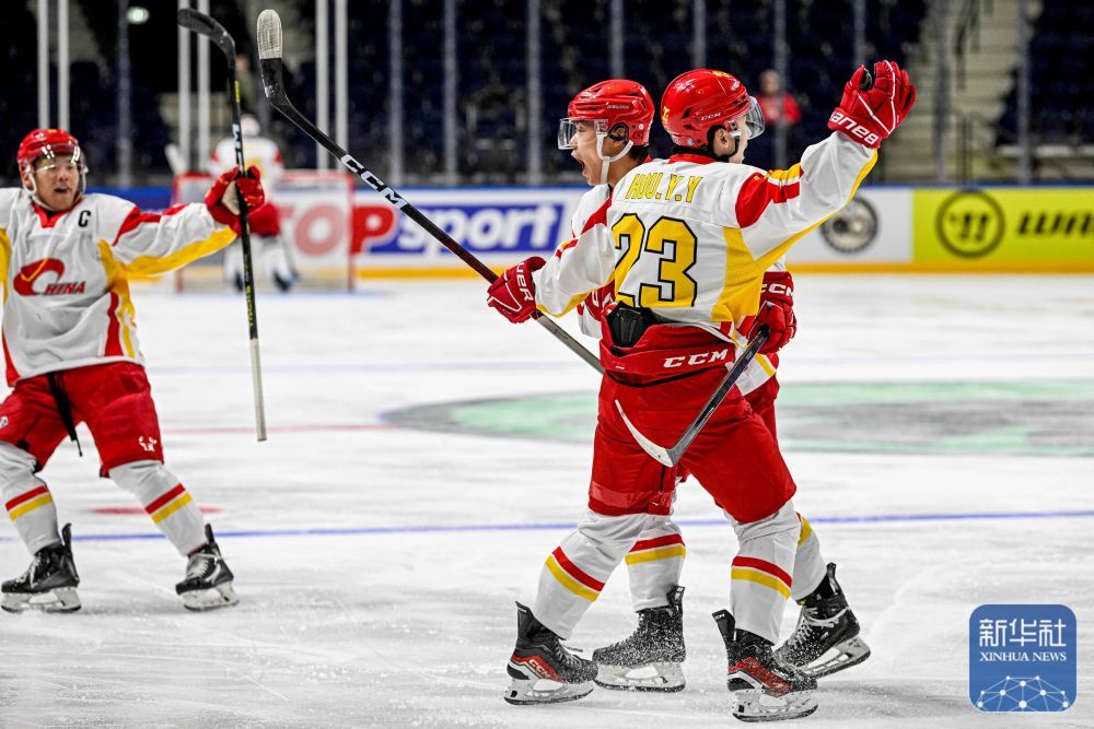 冰球世锦赛｜中国男子冰球队首战告捷
